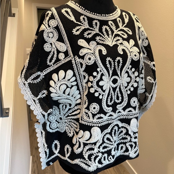 Zara Black and Cream Embroidered Blouse - Picture 3 of 11
